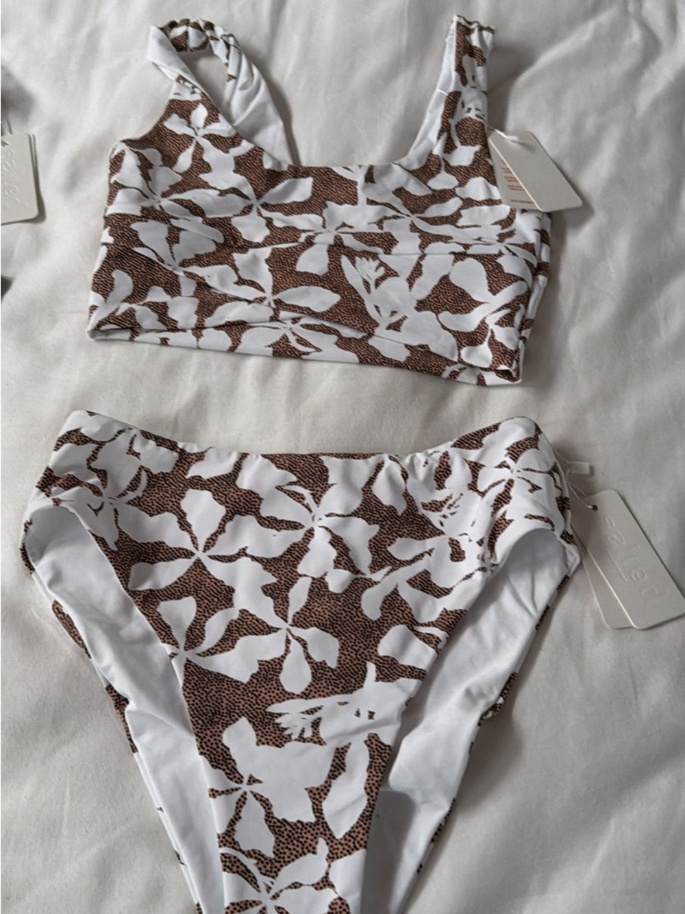 Surf Bra Oasis - White & Brown Floral Print - Picture 3 of 3
